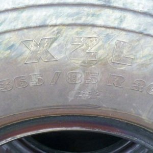 foto pneu Michelin R20 365/85 XZL